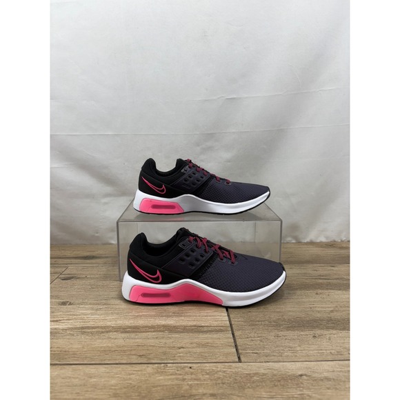 Nike Training Shoes Versatile Cushioned Running Gym Workout Black Pink 7.5‎ - Picture 1 of 8